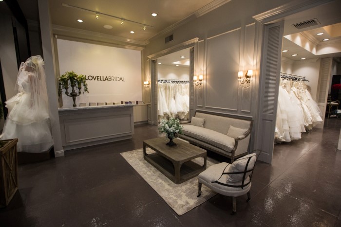 Thiết kế nội thất showroom áo cưới đẹp nhẹ nhàng mà cực chất